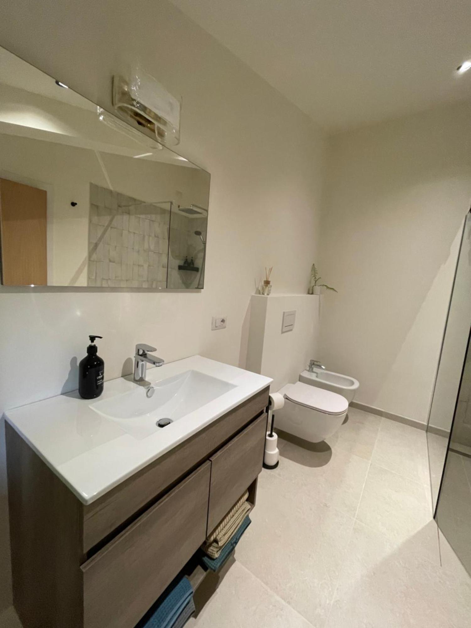 Villa D'Alba Guest House Civenna Екстер'єр фото